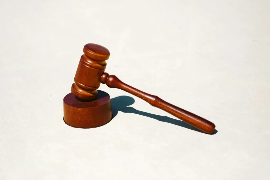 本当に債務整理に強い、おすすめ弁護士事務所を紹介する｜任意整理／自己破産を口コミや費用で比較