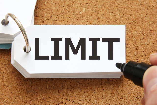 単語帳に「LIMIT」と書かれている